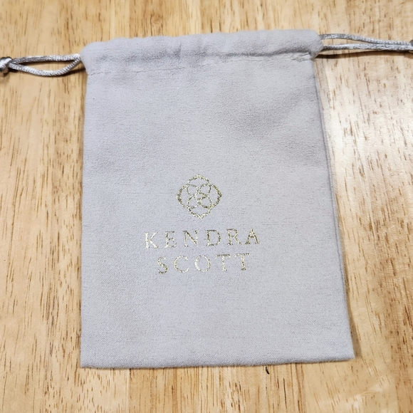 Kendra Scott Dust Bag - Picture 2 of 6